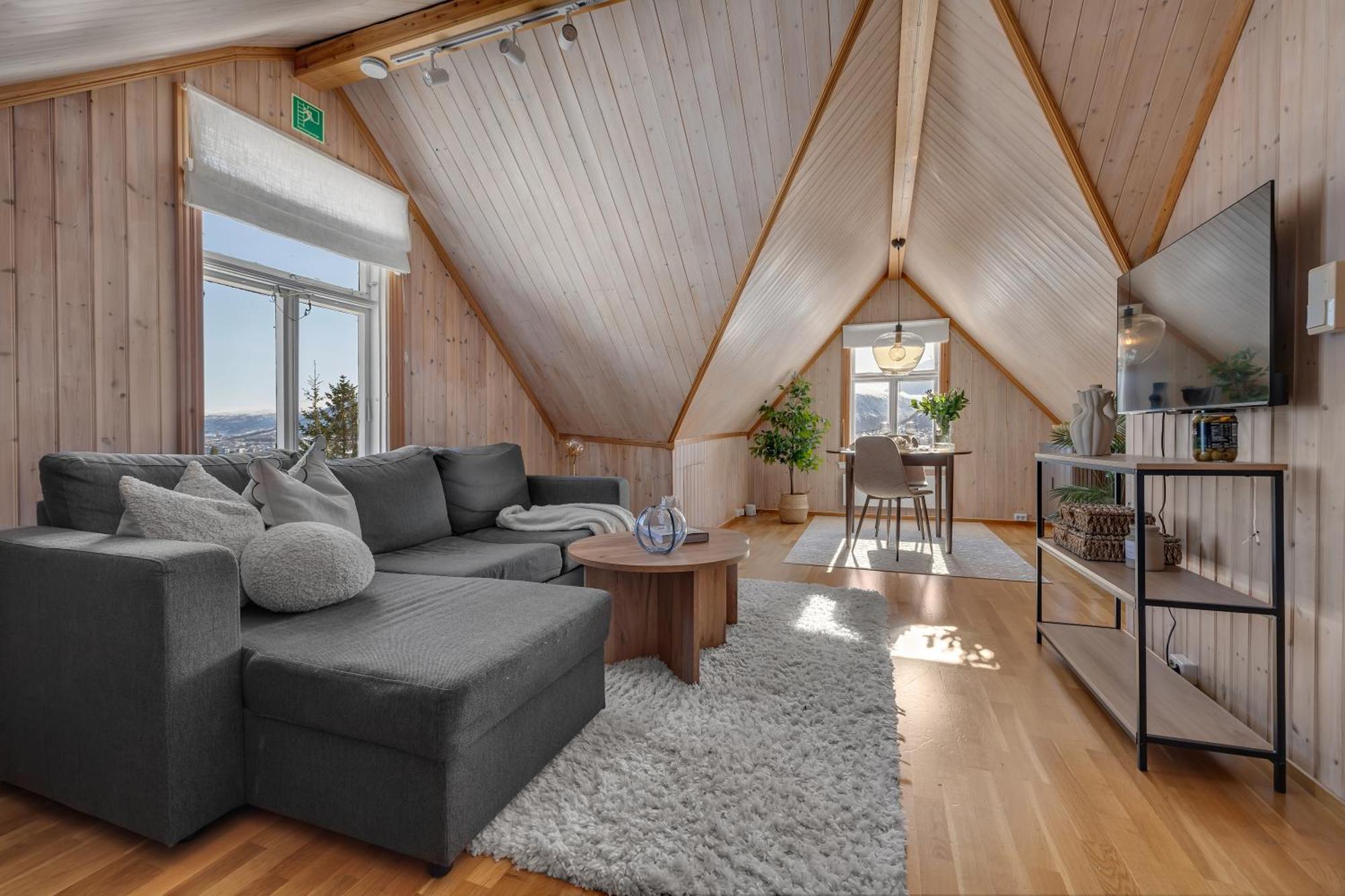 Cozy Central Loft Apartment With Amazing View ทรอมโซ ภายนอก รูปภาพ